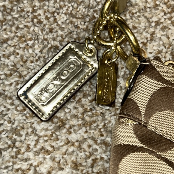 Coach Shoulder Crossbody Bag EUC - Picture 4 of 13